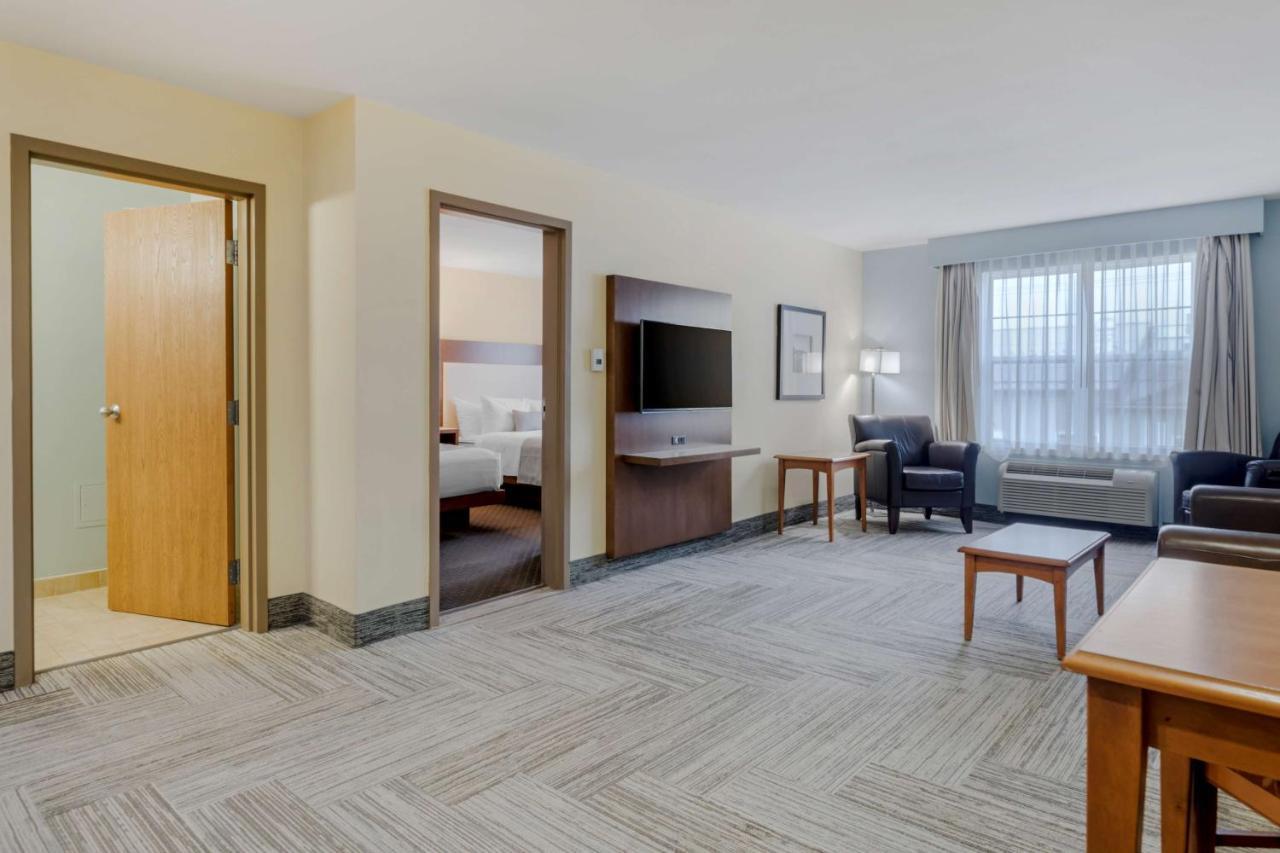 Best Western Plus Woodstock Hotel Conference Centre Esterno foto