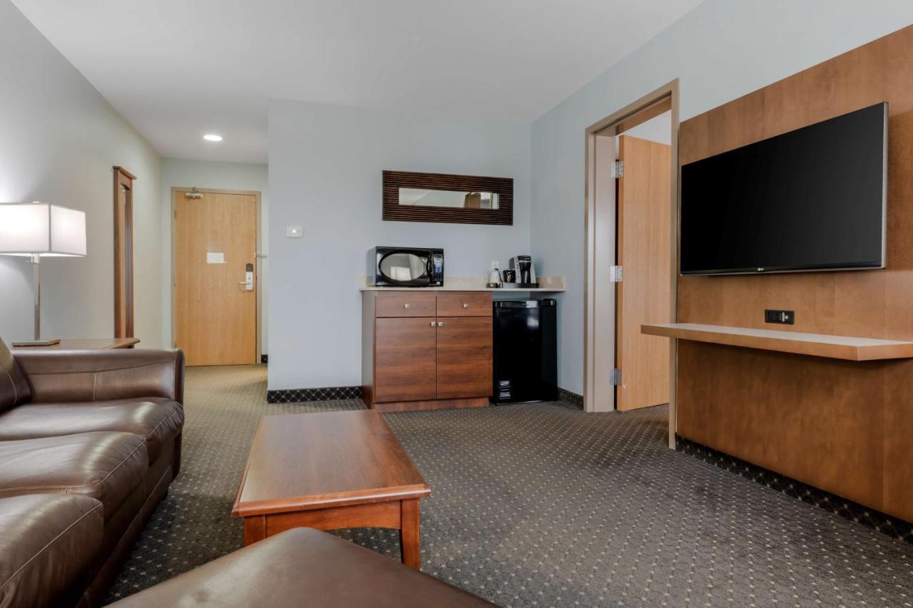 Best Western Plus Woodstock Hotel Conference Centre Esterno foto
